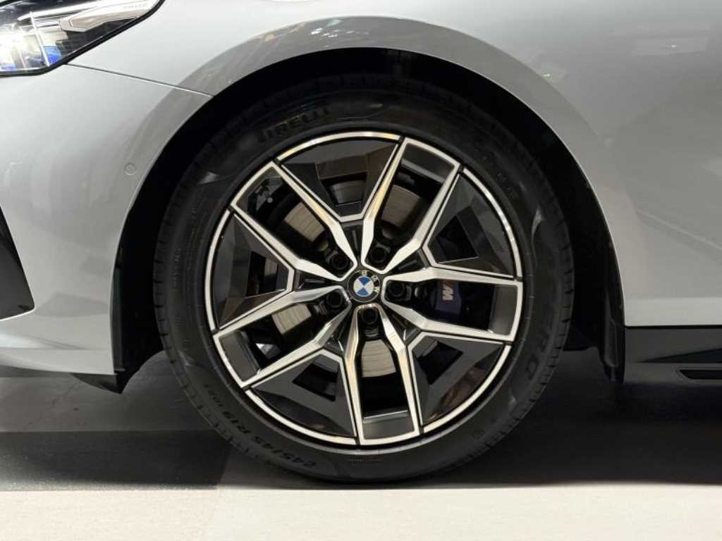 BMW 5시리즈 5시리즈 (G60) 520i M 스포츠 이미지 5