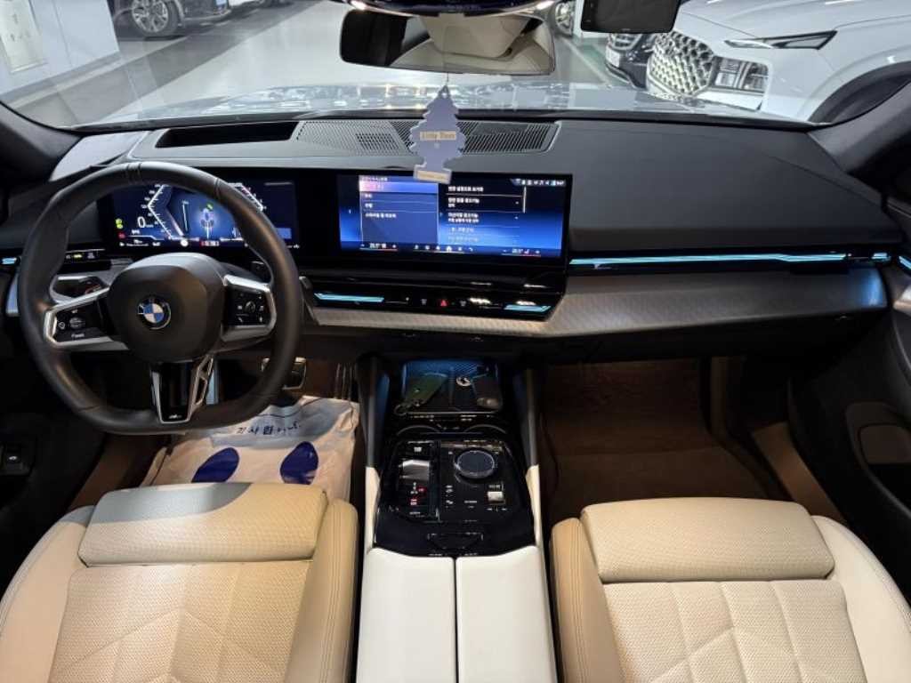 BMW 5시리즈 5시리즈 (G60) 520i M 스포츠 이미지 7