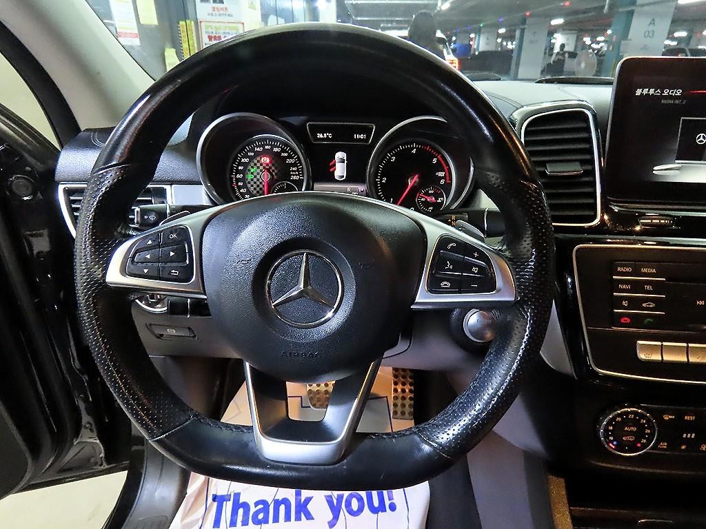 벤츠 GLE 클래스 GLE 클래스 W166 GLE 350 d 4MATIC 쿠페 이미지 8