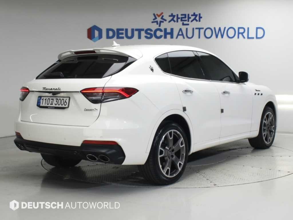마세라티 르반떼 3.0 AWD 모데나 이미지 2