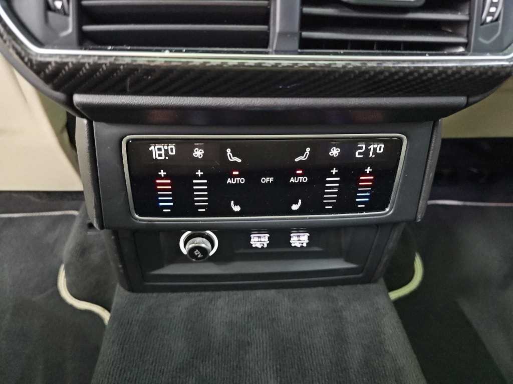 람보르기니 우루스 4.0 V8 이미지 13