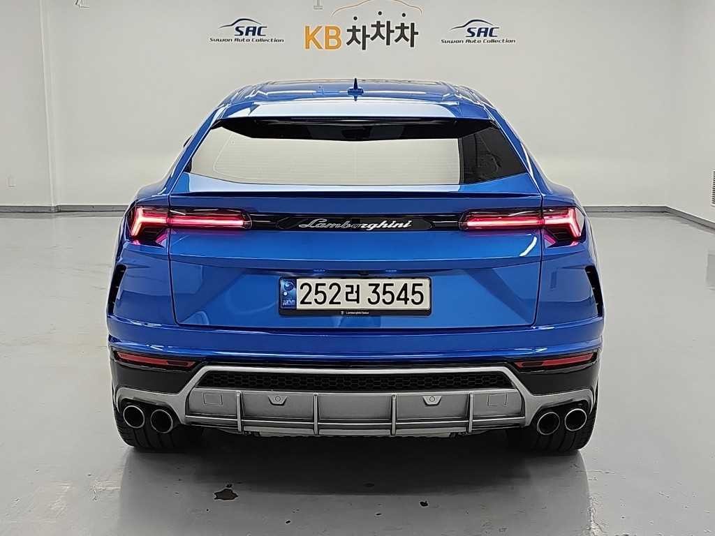 람보르기니 우루스 4.0 V8 이미지 3