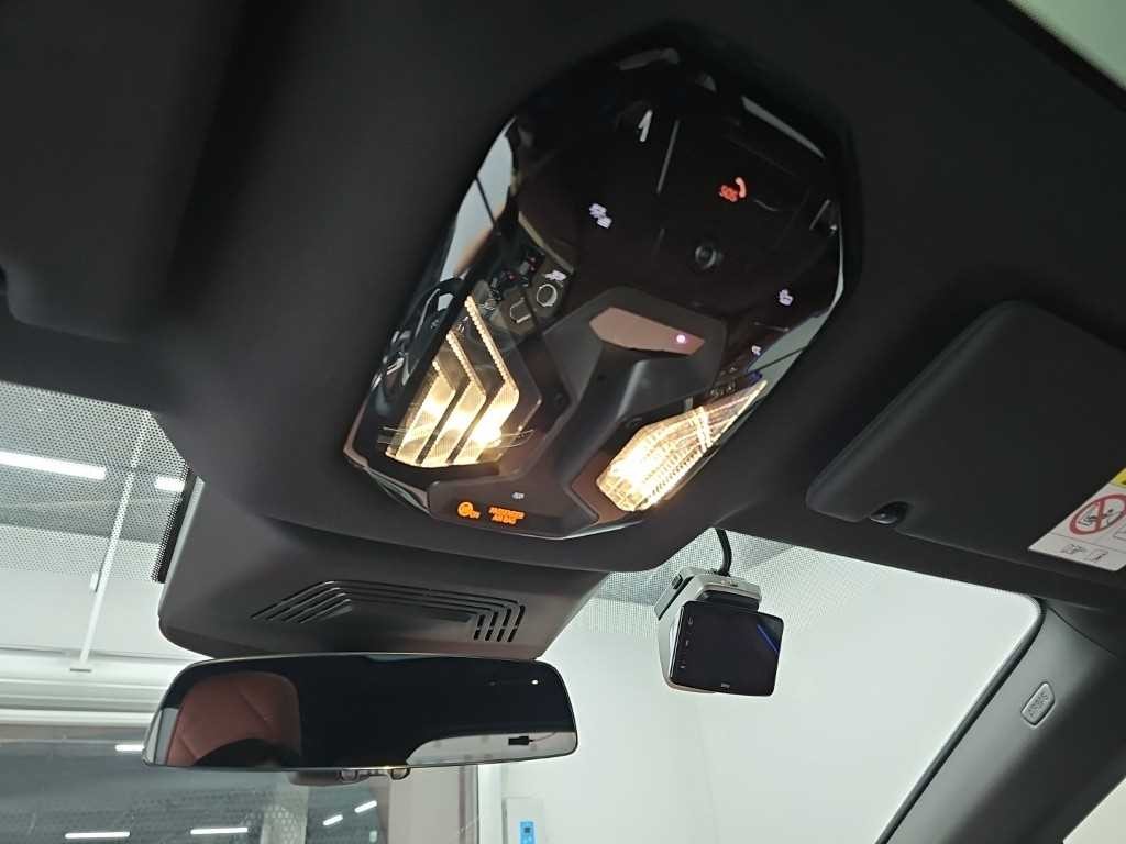 BMW iX M60 이미지 16