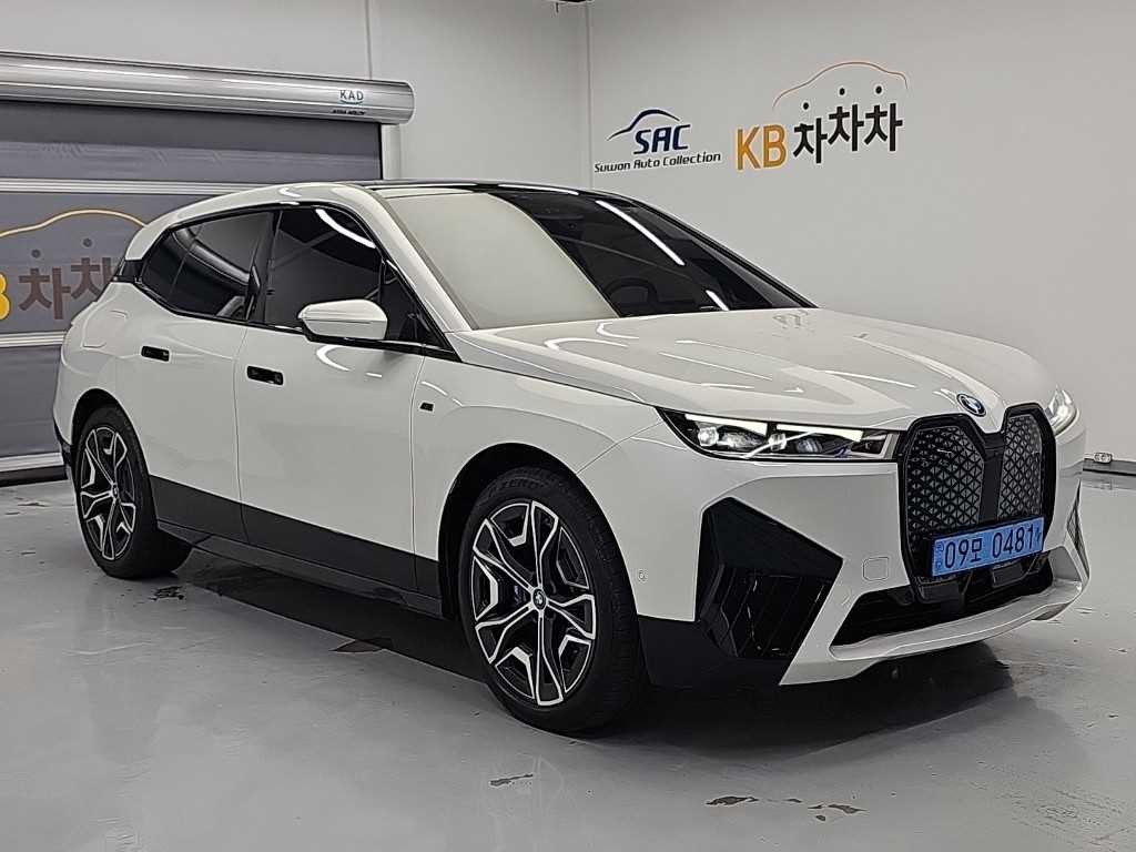 BMW iX M60 이미지 4
