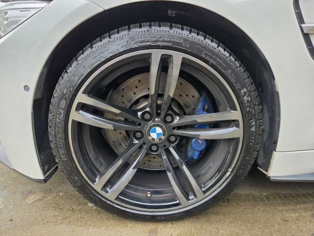 BMW 4시리즈 M4 (F82) 컨버터블 이미지 20