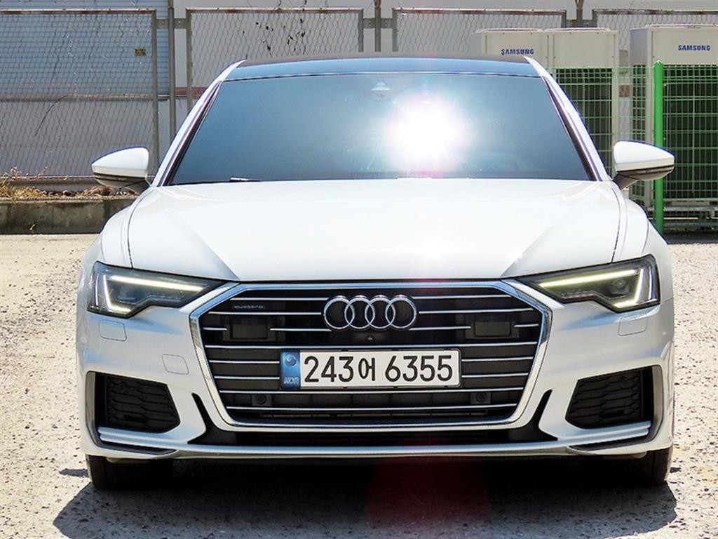 아우디 A6 A6 (C8) 45 TFSI 프리미엄 이미지 1
