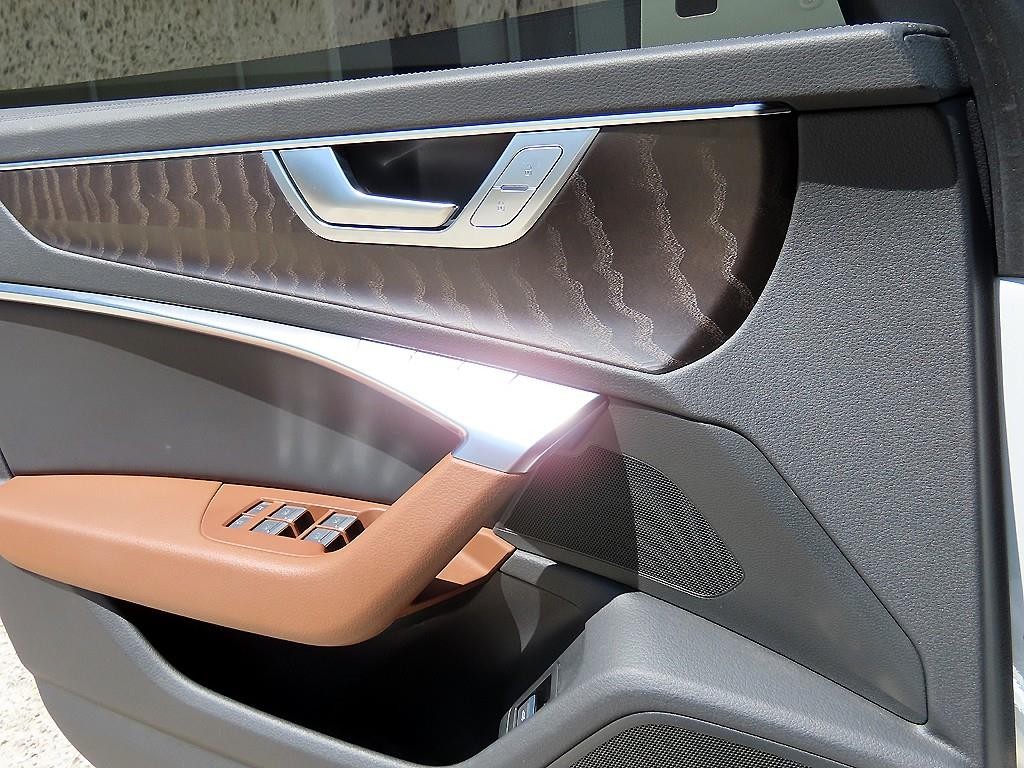 아우디 A6 A6 (C8) 45 TFSI 프리미엄 이미지 12