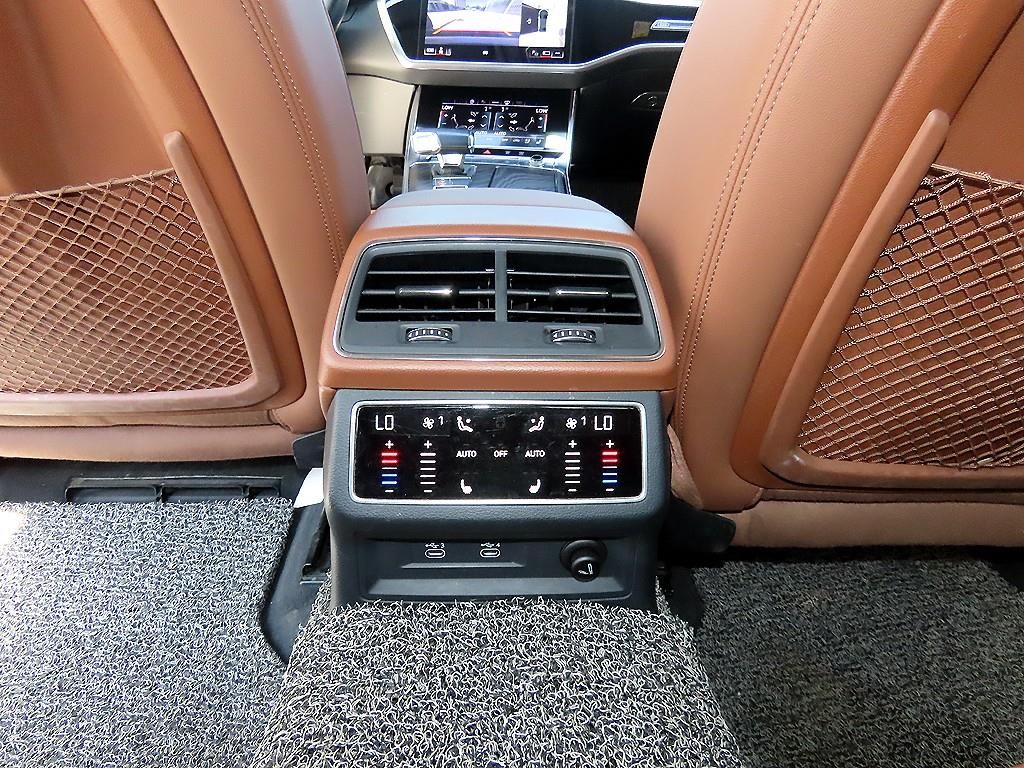 아우디 A6 A6 (C8) 45 TFSI 프리미엄 이미지 16
