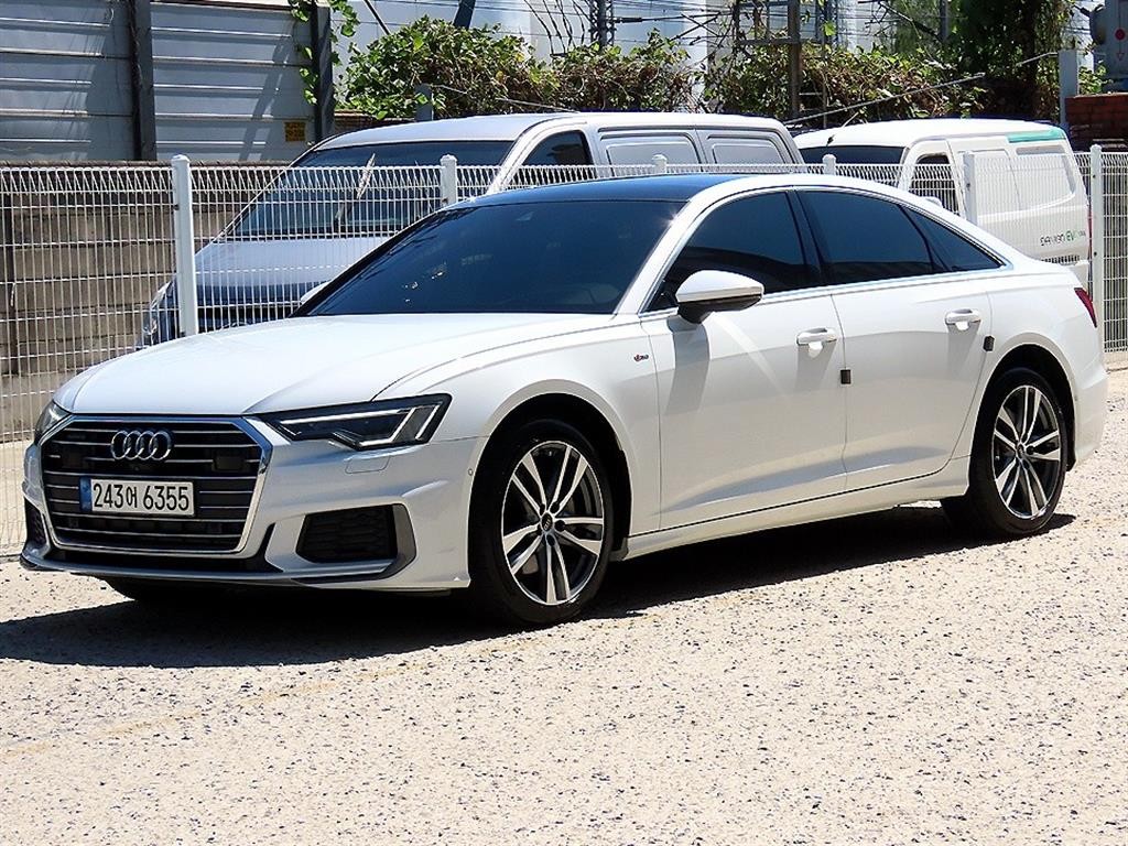 아우디 A6 A6 (C8) 45 TFSI 프리미엄 이미지 2