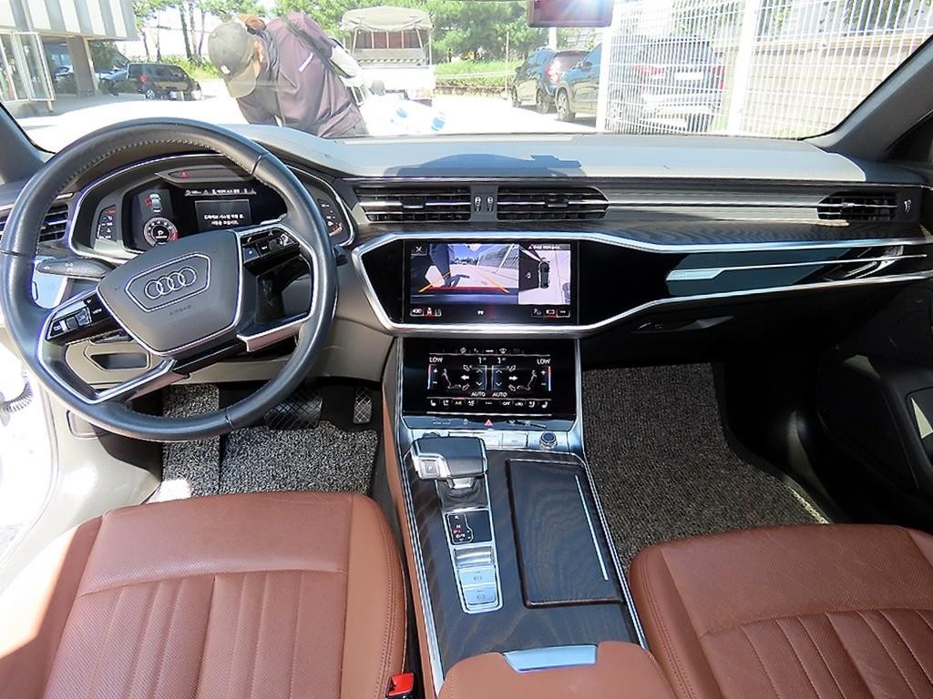 아우디 A6 A6 (C8) 45 TFSI 프리미엄 이미지 7