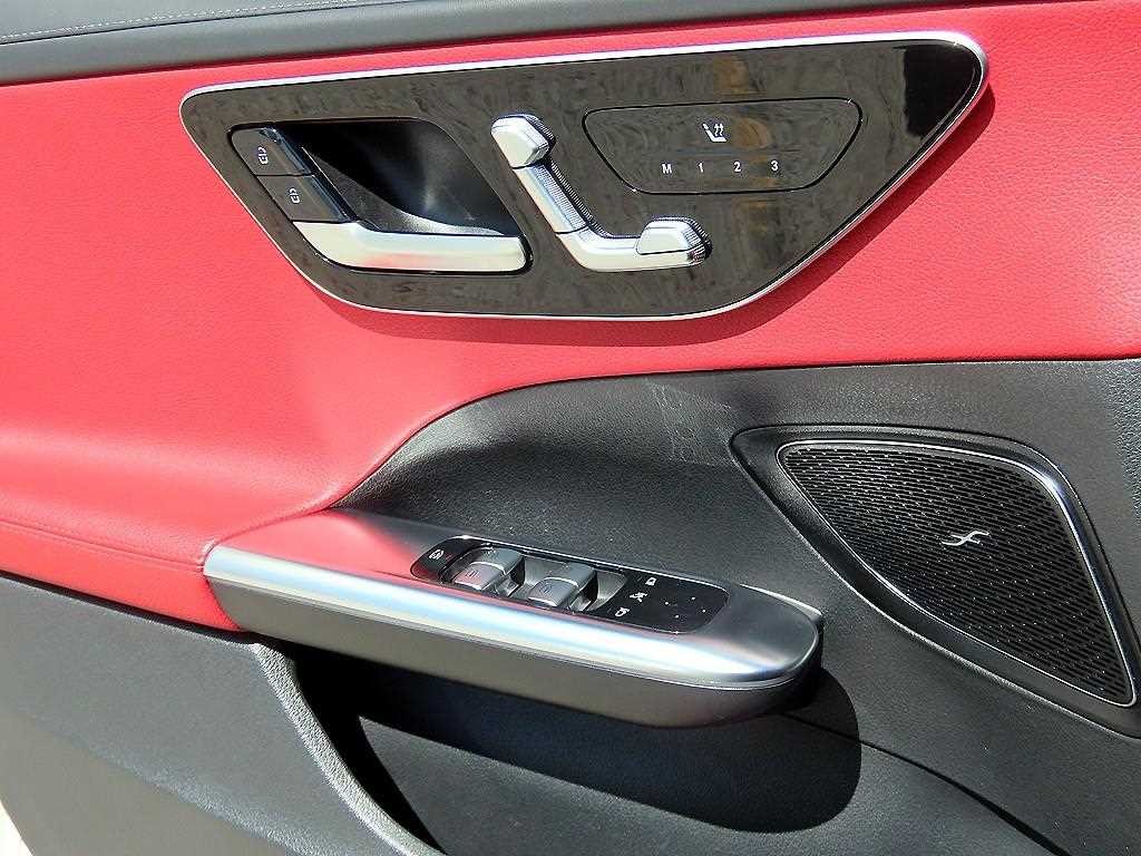 벤츠 C 클래스 C클래스 W206 C300 4MATIC AMG 라인 이미지 12