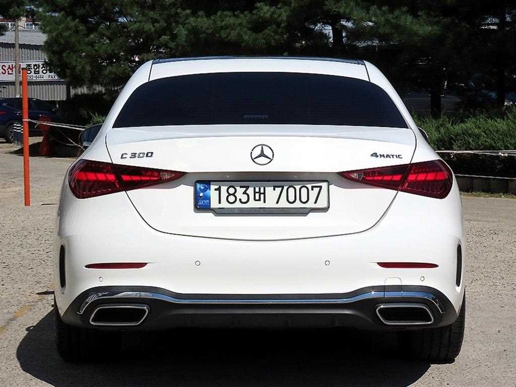 벤츠 C 클래스 C클래스 W206 C300 4MATIC AMG 라인 이미지 4