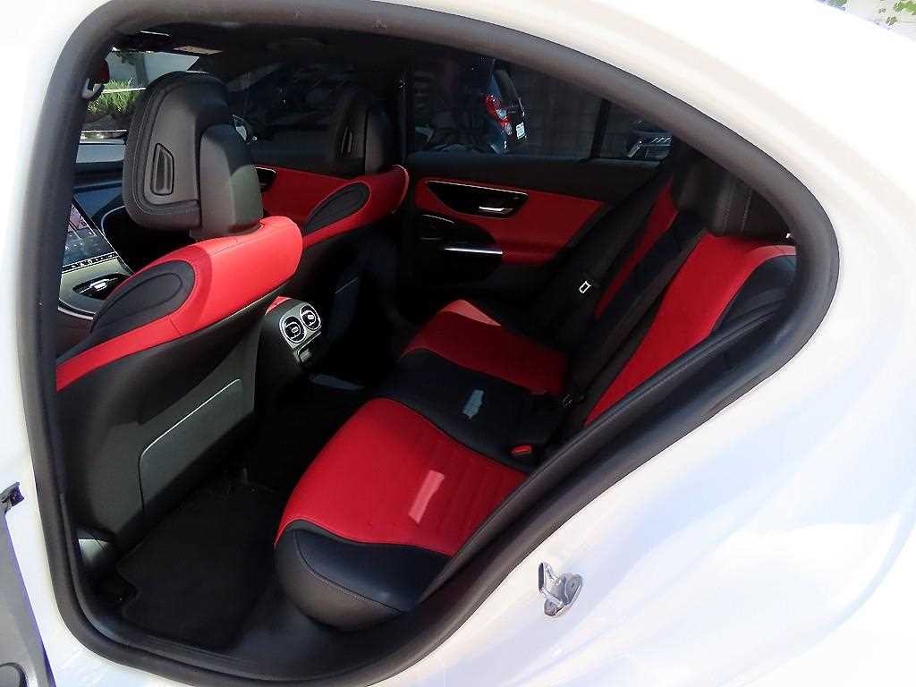 벤츠 C 클래스 C클래스 W206 C300 4MATIC AMG 라인 이미지 6