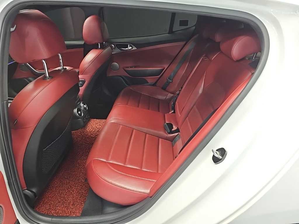 기아 스팅어 가솔린 3.3 터보 AWD GT 이미지 12