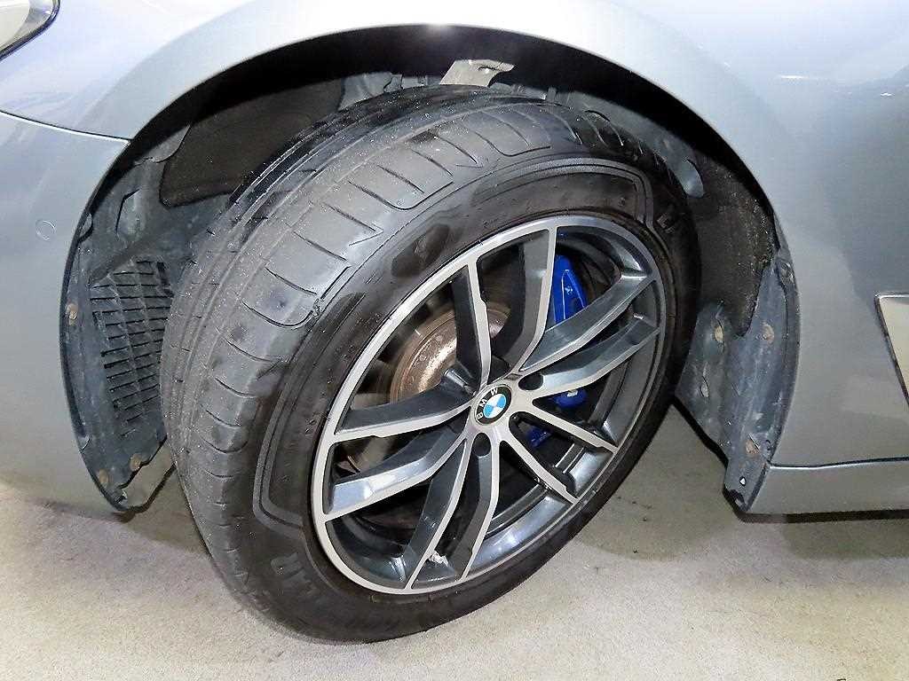 BMW 5시리즈 5시리즈 (G30) 523d xDrive M 스포츠 이미지 20