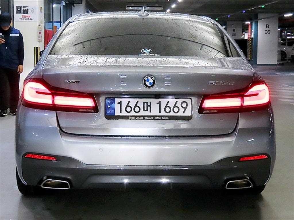 BMW 5시리즈 5시리즈 (G30) 523d xDrive M 스포츠 이미지 5