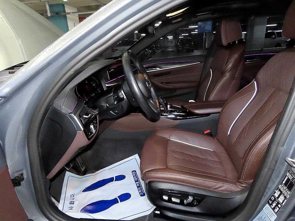 BMW 5시리즈 5시리즈 (G30) 523d xDrive M 스포츠 이미지 6