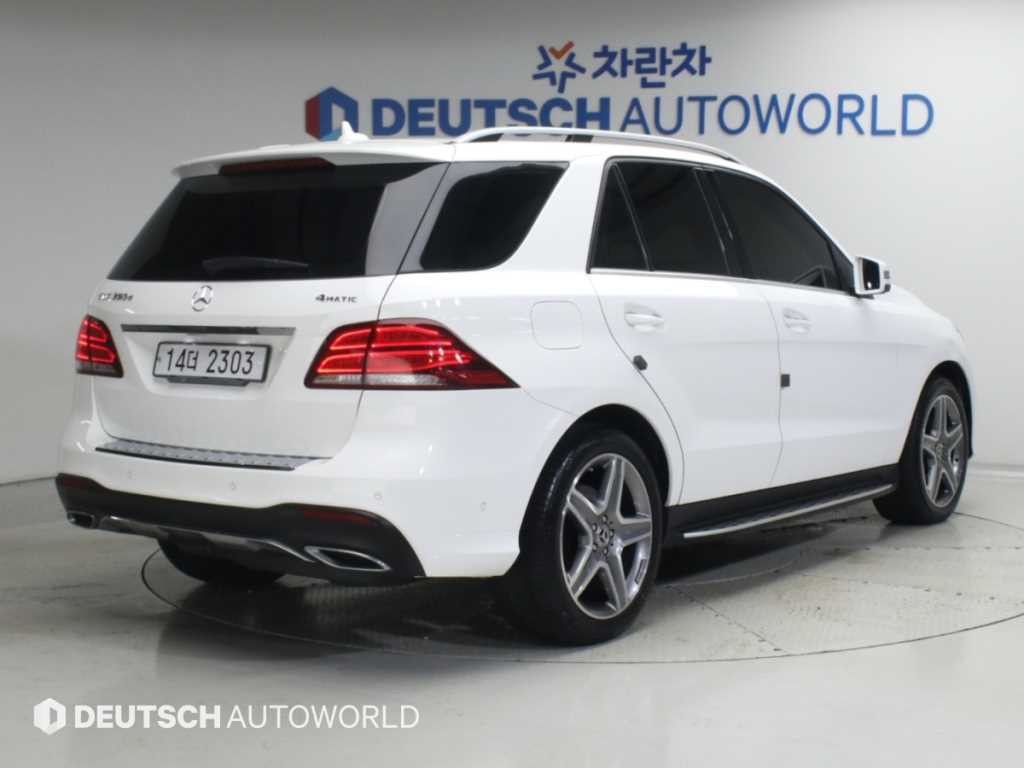 벤츠 GLE 클래스 GLE 클래스 W166 GLE 350 d 4MATIC 프리미엄 이미지 3