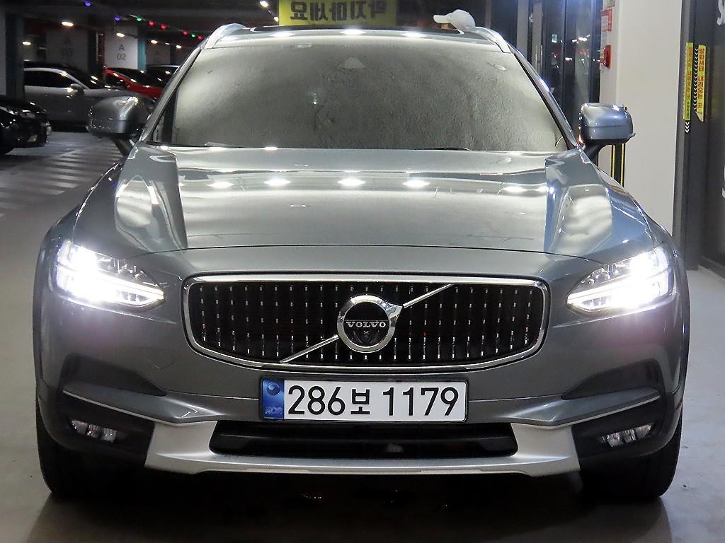 볼보 V90 V90 크로스컨트리 T5 프로 AWD 이미지 1