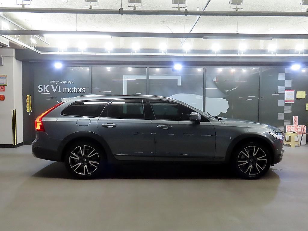 볼보 V90 V90 크로스컨트리 T5 프로 AWD 이미지 3
