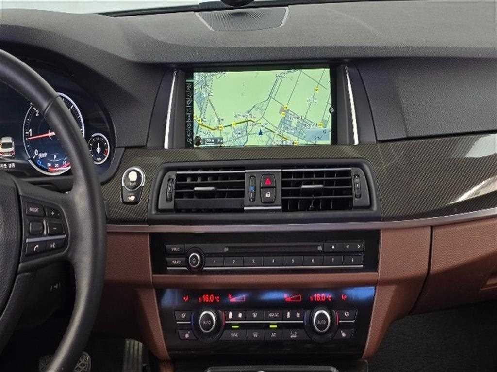 BMW 5시리즈 5시리즈 (F10) 520d 이미지 14