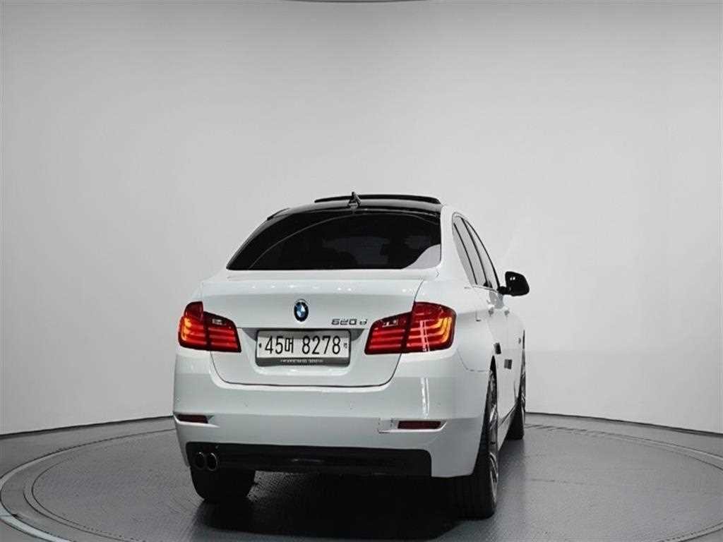 BMW 5시리즈 5시리즈 (F10) 520d 이미지 4