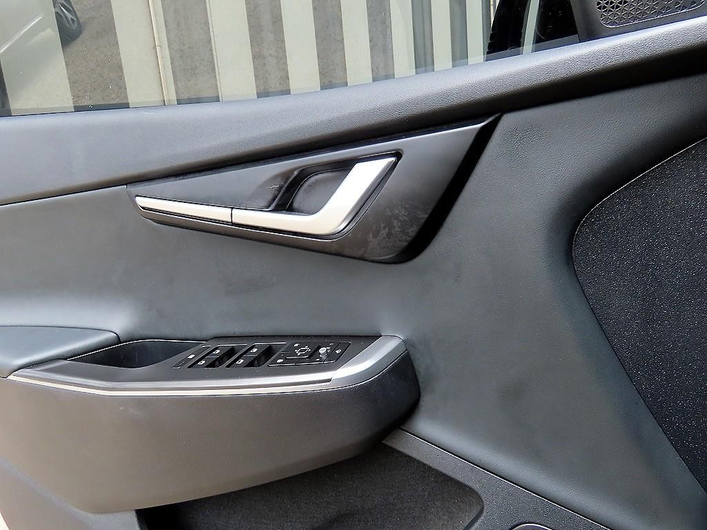 기아 EV6 스탠다드 AWD 에어 이미지 11