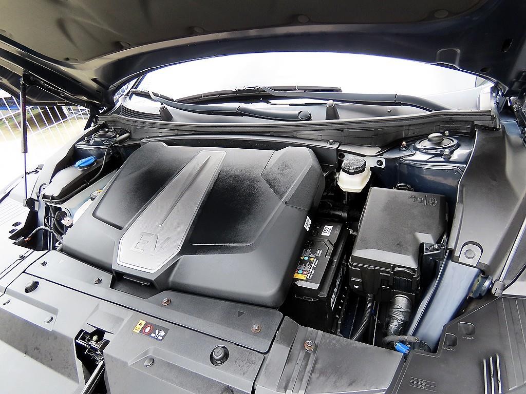기아 EV6 스탠다드 AWD 에어 이미지 18