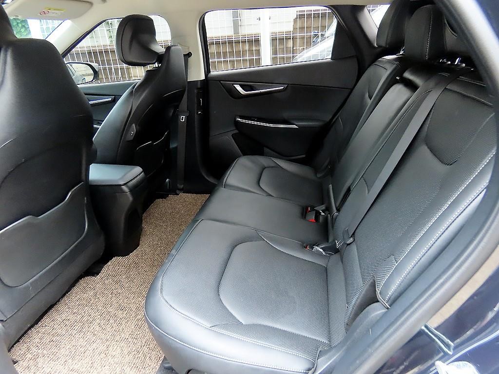 기아 EV6 스탠다드 AWD 에어 이미지 6
