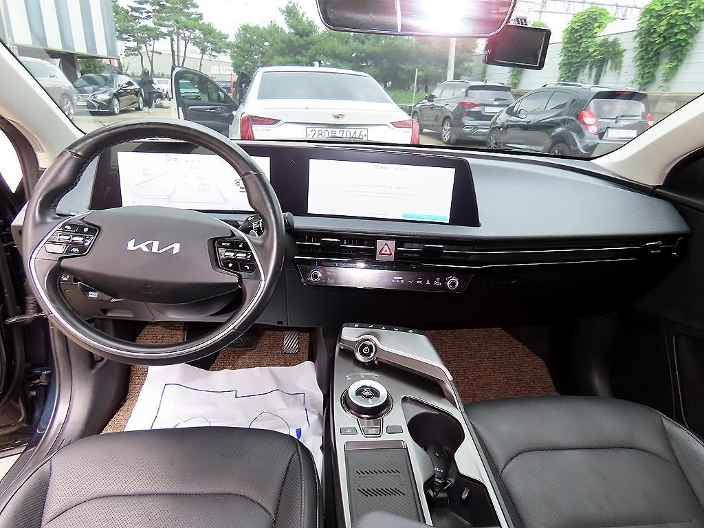 기아 EV6 스탠다드 AWD 에어 이미지 7