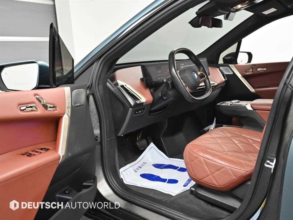 BMW iX xDrive 50 스포츠 플러스 이미지 11