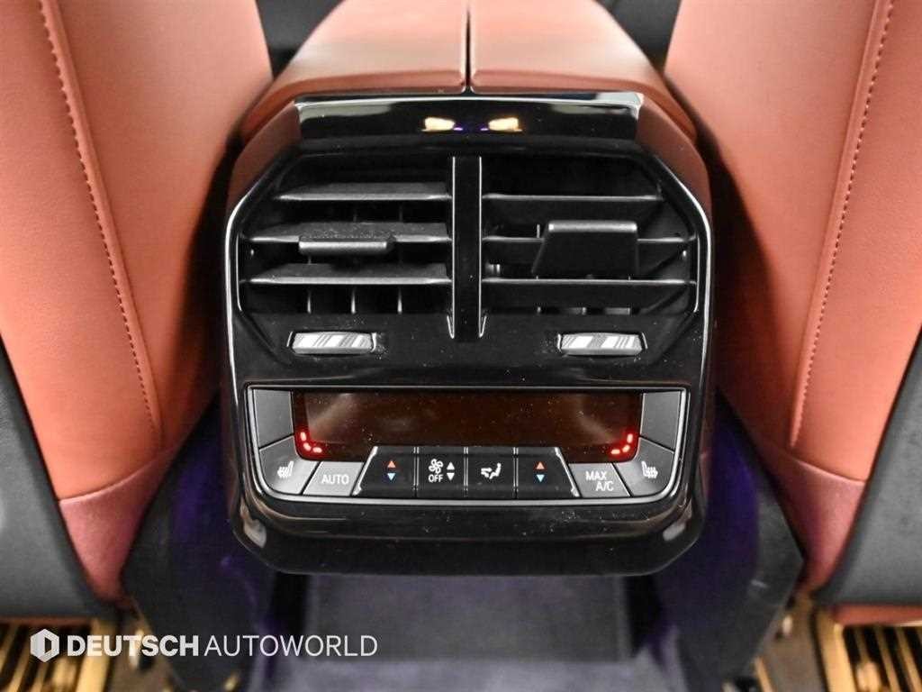 BMW iX xDrive 50 스포츠 플러스 이미지 16