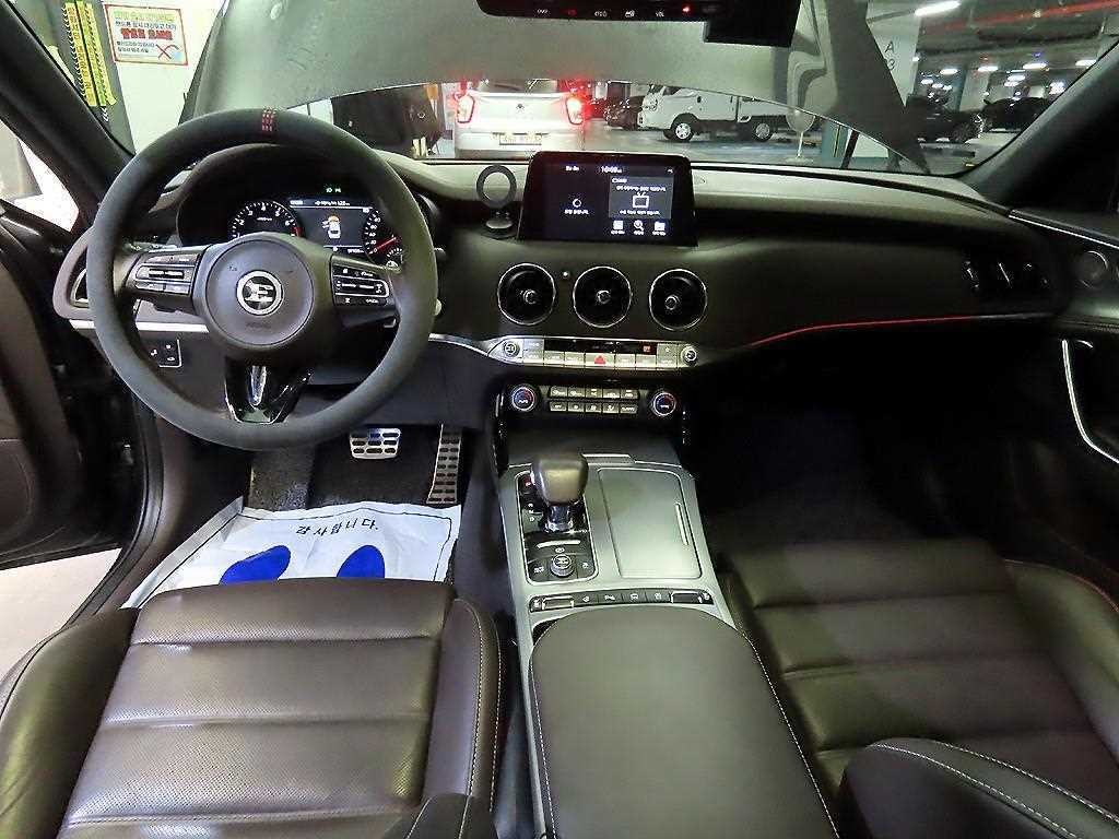 기아 스팅어 가솔린 2.0 터보 AWD 플래티넘 이미지 10
