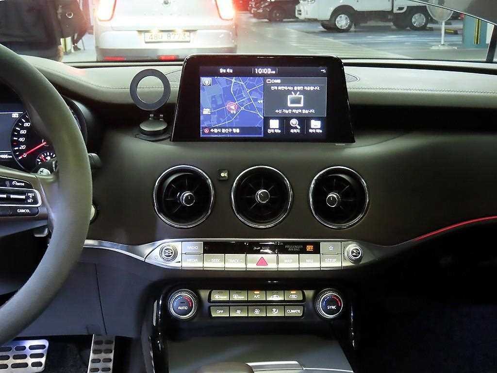 기아 스팅어 가솔린 2.0 터보 AWD 플래티넘 이미지 11