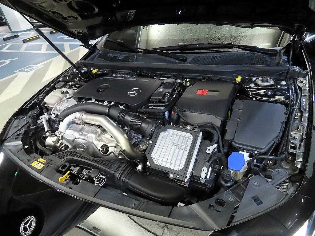 벤츠 A 클래스 A클래스 W177 A220 해치백 이미지 19