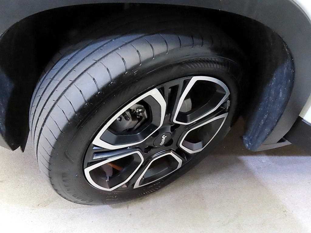 지프 어벤저 알티튜드 이미지 19