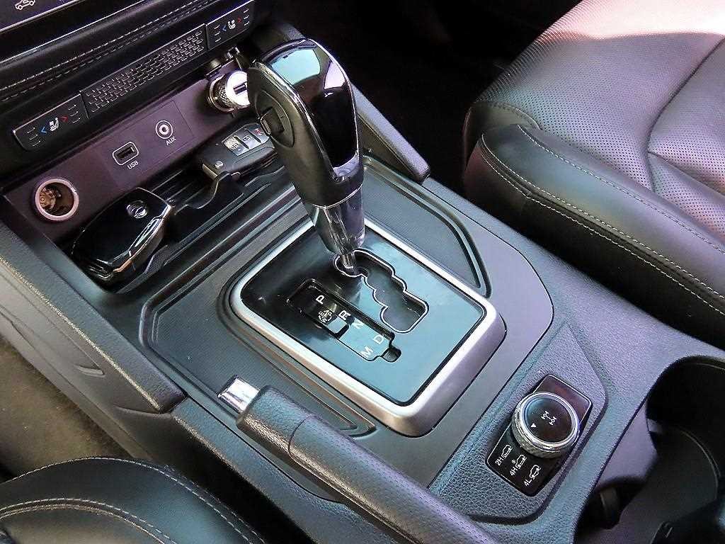 KG모빌리티(쌍용) 렉스턴 렉스턴 스포츠 4WD 디젤 2.2 노블레스 이미지 10