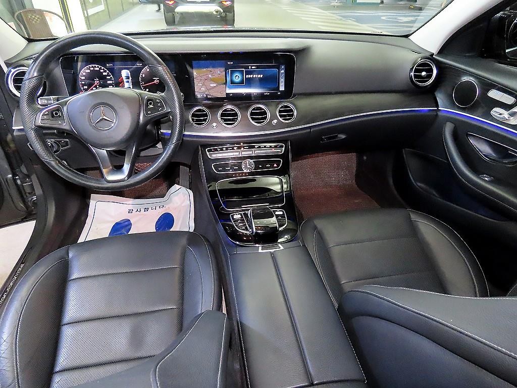 벤츠 E 클래스 E-클래스 W213 E300 4MATIC 아방가르드 이미지 10