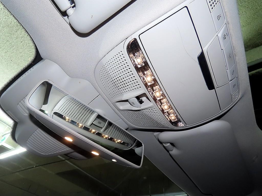벤츠 E 클래스 E-클래스 W213 E300 4MATIC 아방가르드 이미지 15