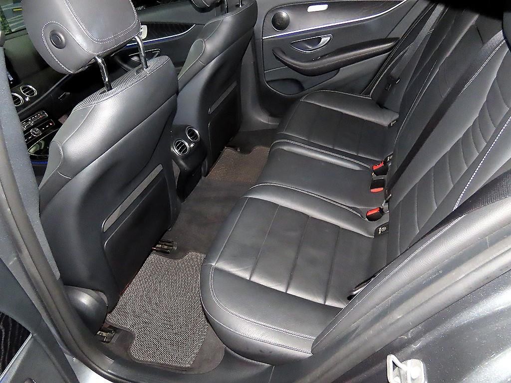 벤츠 E 클래스 E-클래스 W213 E300 4MATIC 아방가르드 이미지 7