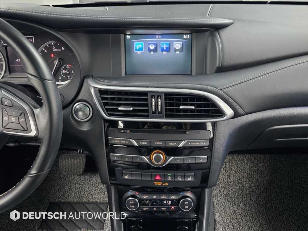 인피니티 QX QX30 2.0T AWD ESSENTIAL 이미지 14