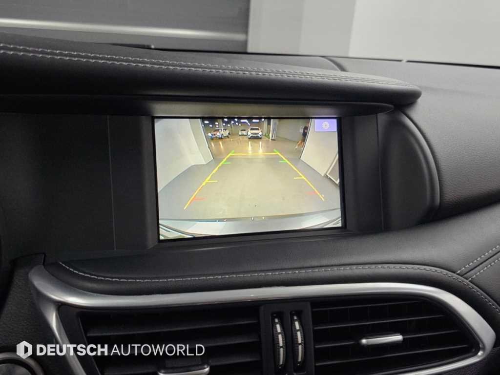 인피니티 QX QX30 2.0T AWD ESSENTIAL 이미지 15