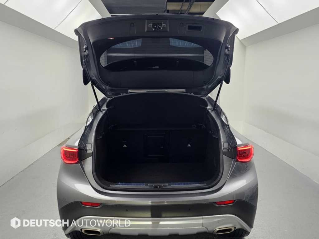 인피니티 QX QX30 2.0T AWD ESSENTIAL 이미지 19