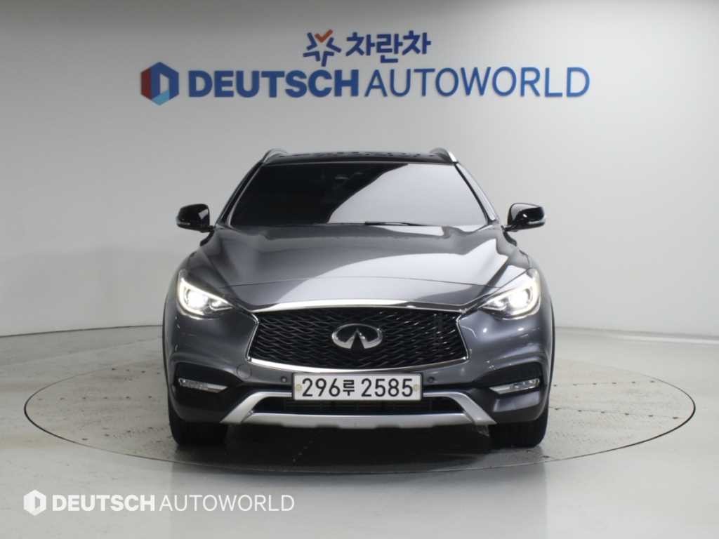 인피니티 QX QX30 2.0T AWD ESSENTIAL 이미지 3