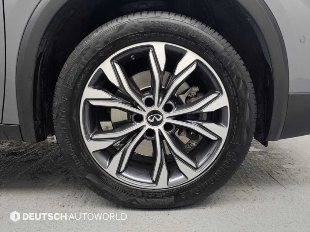 인피니티 QX QX30 2.0T AWD ESSENTIAL 이미지 5