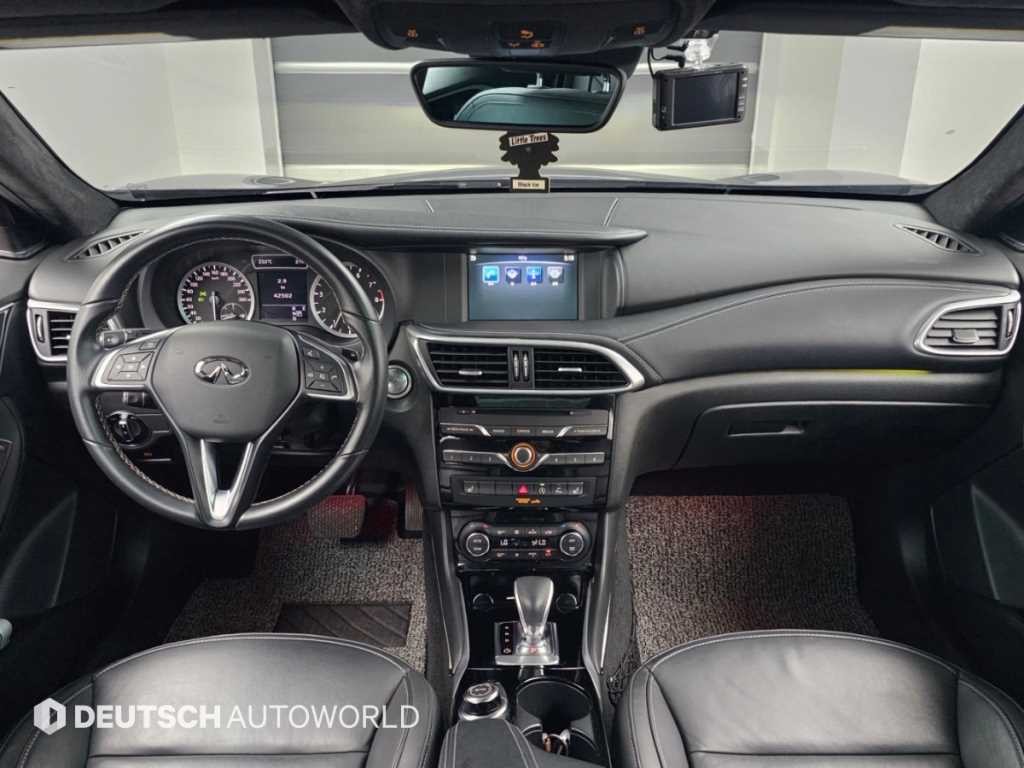 인피니티 QX QX30 2.0T AWD ESSENTIAL 이미지 7