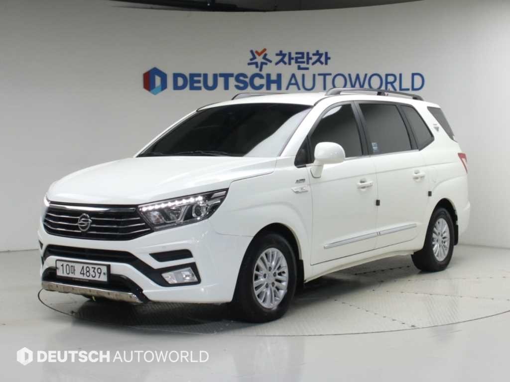 KG모빌리티(쌍용) 코란도 코란도투리스모 4WD TX 9인승 이미지 1