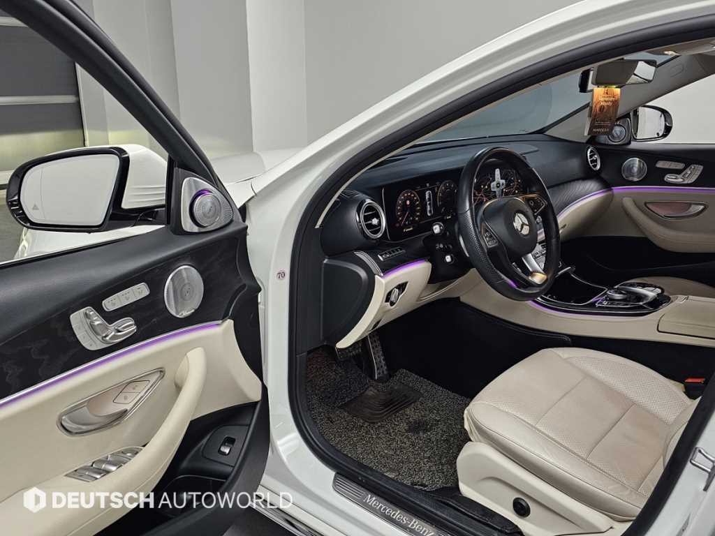 벤츠 E 클래스 E-클래스 W213 E300 4MATIC 아방가르드 이미지 11