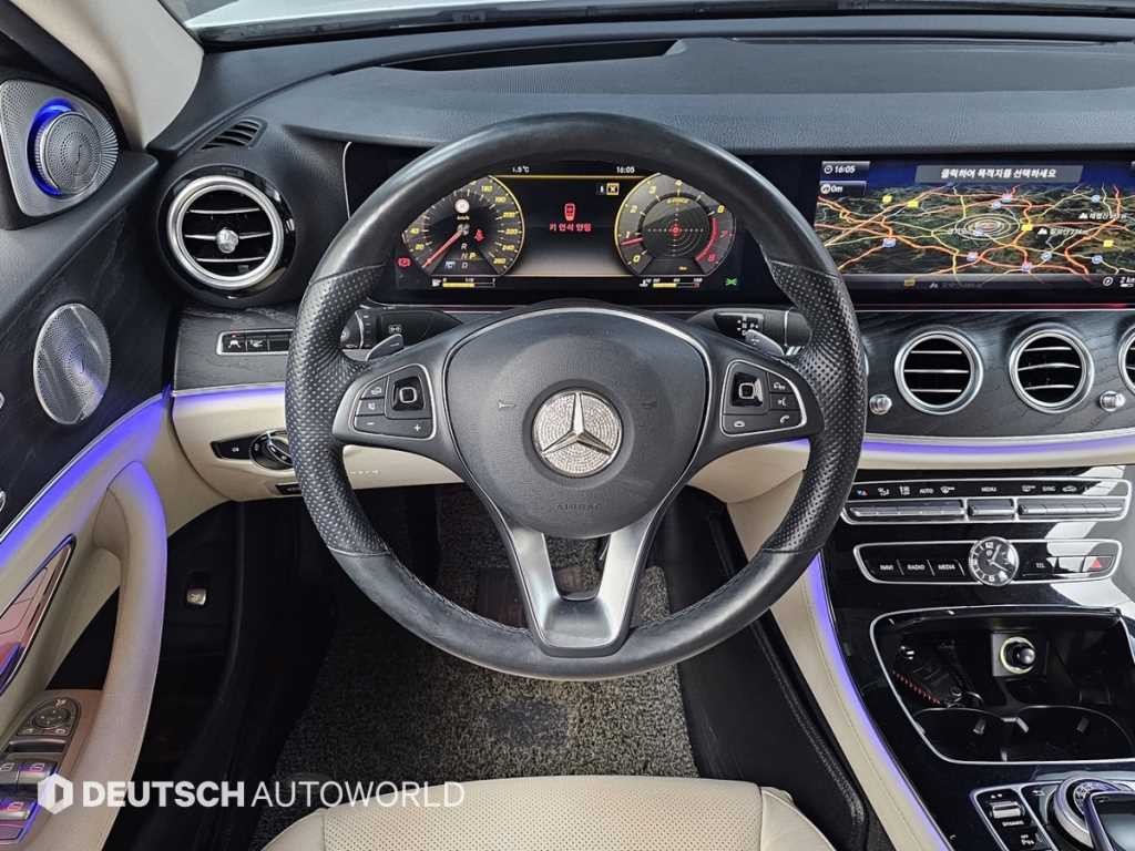 벤츠 E 클래스 E-클래스 W213 E300 4MATIC 아방가르드 이미지 13