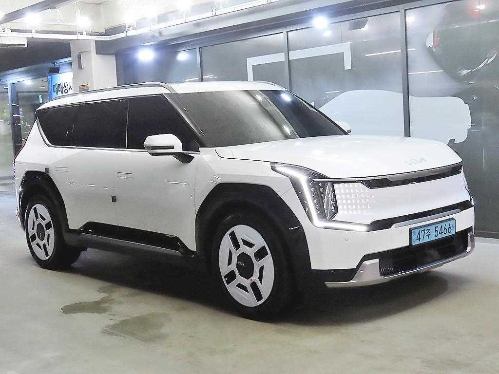 기아 EV9 롱레인지 4WD 어스 이미지 1